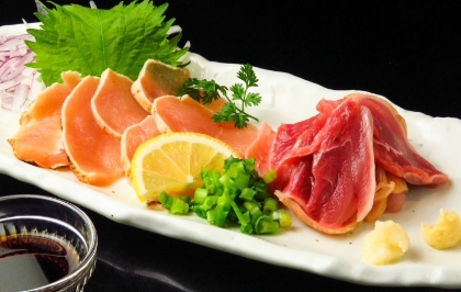 地鶏刺し